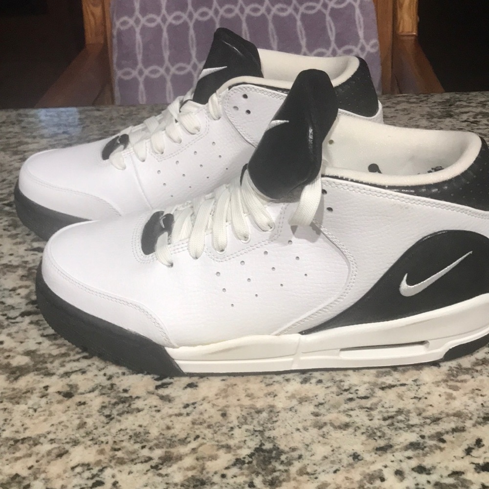 Nike Air Flight 48. Men size 9